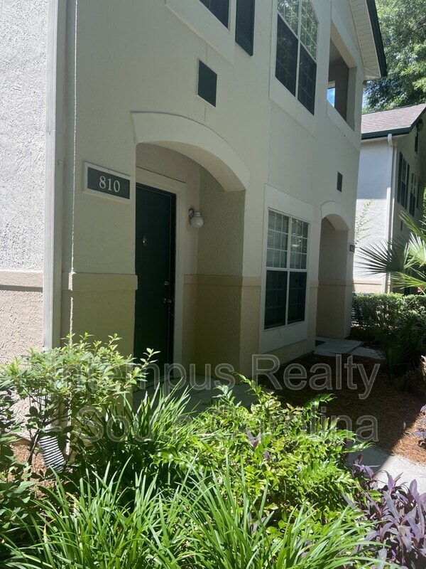 property at 897 Fording Island Rd