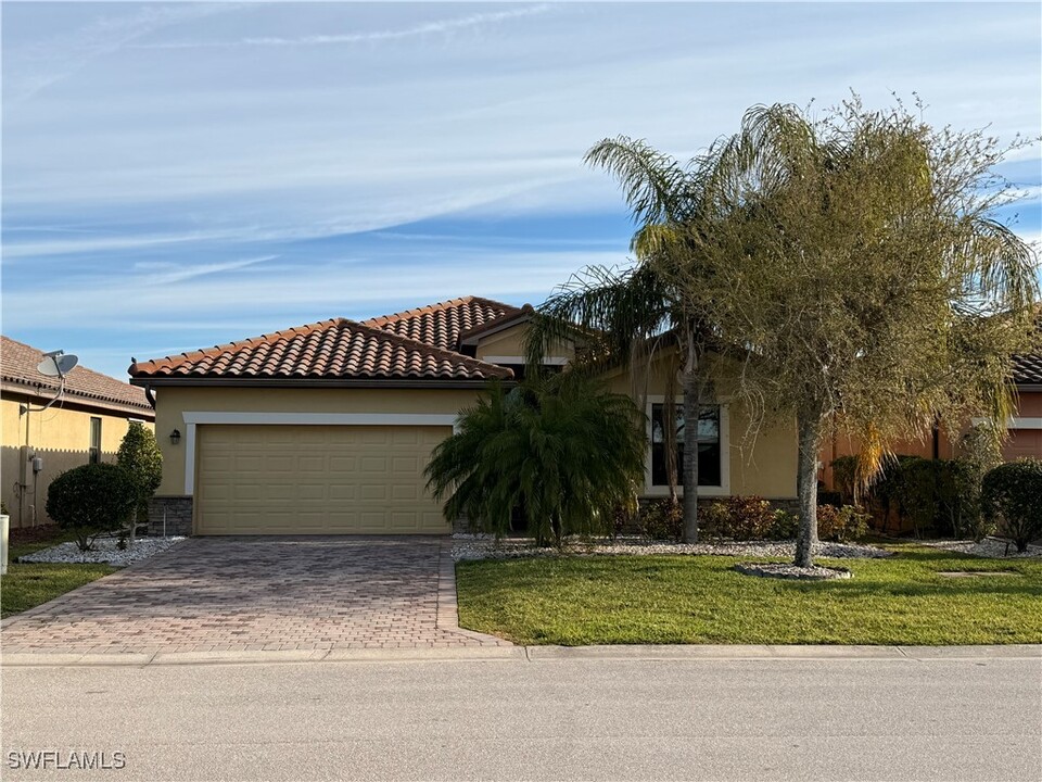 9311 Via San Giovani St in Ft. Myers, FL - Building Photo