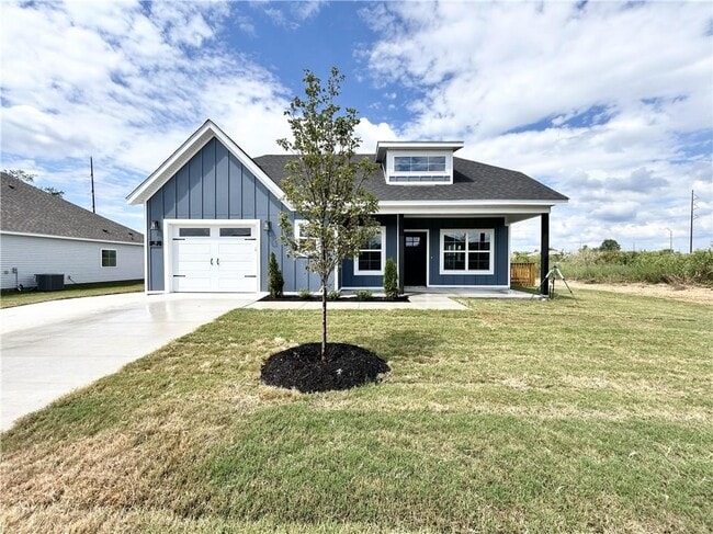 property at 10 Briscoe Ln