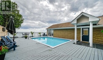 59 Cedar Crest Beach Rd in Bowmanville, ON - Building Photo