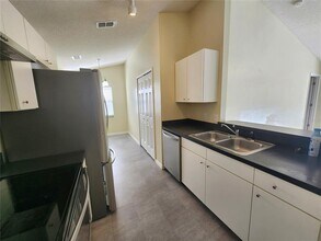 705 Eagle Pointe S in Kissimmee, FL - Building Photo - Building Photo