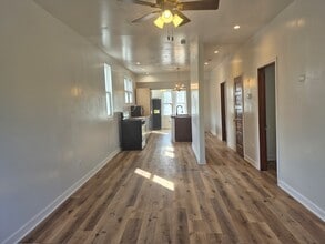 8144 S Brandon Ave in Chicago, IL - Building Photo - Building Photo