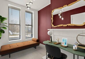 2002 E Preston St in Baltimore, MD - Building Photo