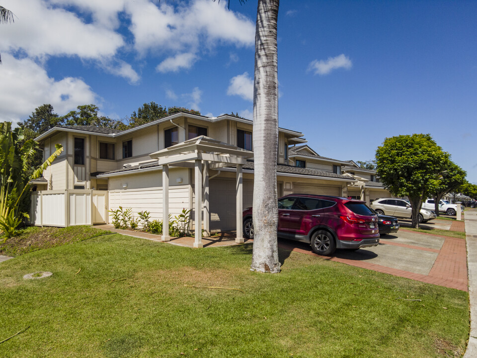 Mililani Pinnacle in Mililani, HI - Building Photo