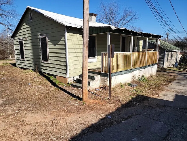 property at 2 Goins Alley