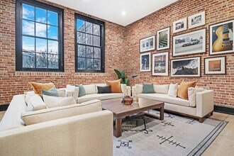 1148 S Peters St, Unit SI ID1499071P in New Orleans, LA - Building Photo - Building Photo