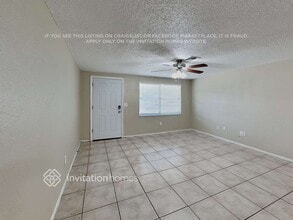 1104 Idlebriar Way in Tarpon Springs, FL - Foto de edificio - Building Photo