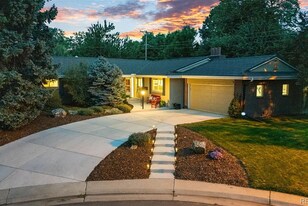 9156 E Stanford Pl in Greenwood Village, CO - Building Photo