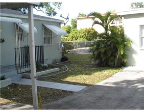 12906 NE 6th Ave in Miami, FL - Building Photo - Building Photo