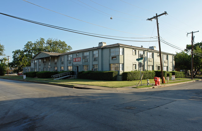 Santa Cruz Apartments