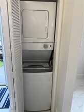 6850 NW 173rd Dr in Hialeah, FL - Building Photo - Building Photo