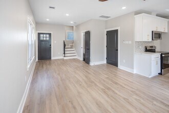 5036 Mallow St in Houston, TX - Building Photo - Building Photo