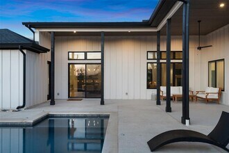 325 Stockman Dr in Dripping Springs, TX - Building Photo - Building Photo