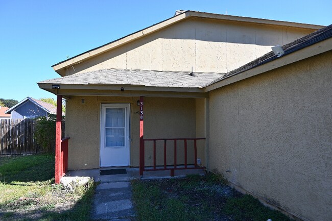 3138 Smoke Creek in San Antonio, TX - Foto de edificio - Building Photo