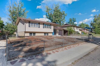 40 Landoe Ln in Colorado Springs, CO - Building Photo - Building Photo