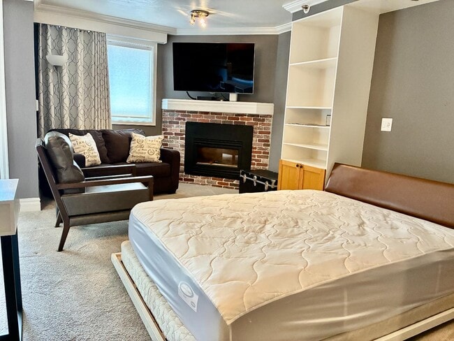 310 Iron Horse Way in Winter Park, CO - Building Photo - Building Photo