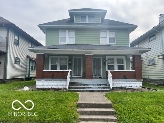 property at 557 N Dearborn St