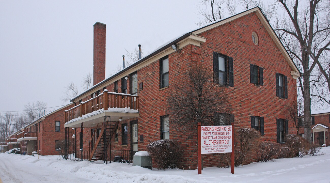 Pomeroy Condominium Apartments in Buffalo, NY - Foto de edificio