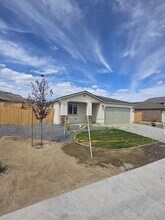 496 Russell Rd in Dayton, NV - Building Photo - Building Photo