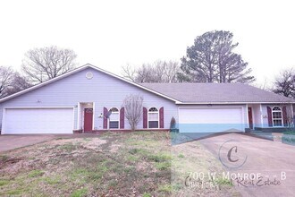 700 W Monroe Ave-Unit -B in Jonesboro, AR - Building Photo - Building Photo