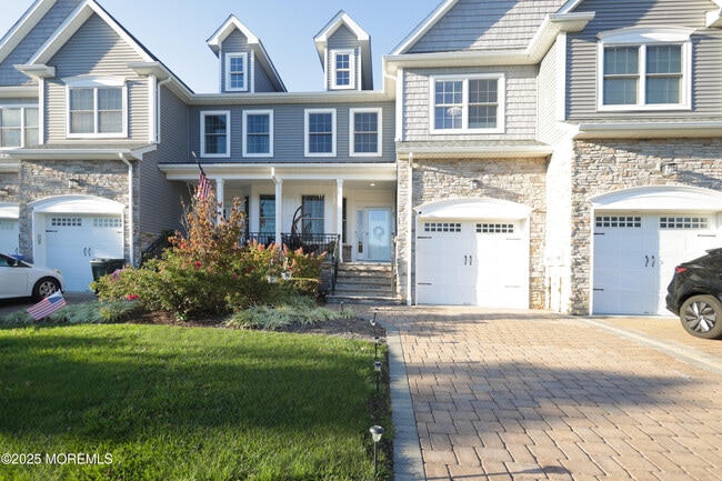 21 McCormick Ave N in Old Bridge, NJ - Building Photo - Building Photo