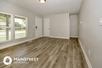 4038 Whitaker Dr in Indianapolis, IN - Foto de edificio - Building Photo