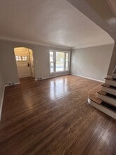 1240 Avondale Rd in South Euclid, OH - Foto de edificio - Building Photo