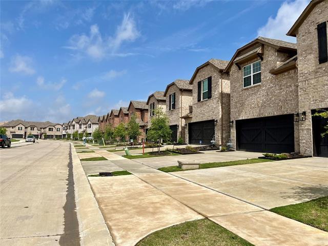 3065 Hamilton St in Plano, TX - Building Photo