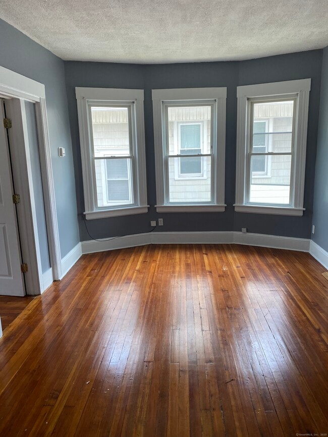 property at 117 Sherwood Ave