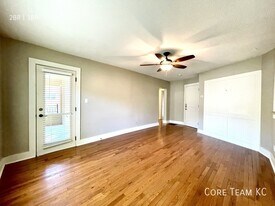 4328 Roanoke Pkwy in Kansas City, MO - Building Photo