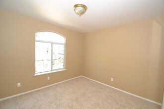 5303 W Ramona Ave in Fresno, CA - Building Photo - Building Photo