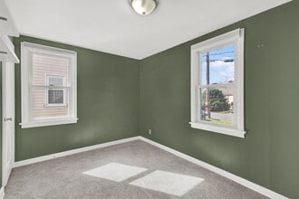 1332 Glen Moore Cir in Lancaster, PA - Building Photo - Building Photo