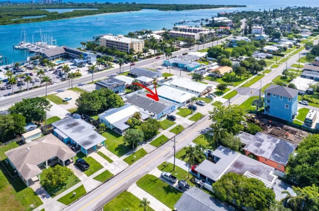 1172 Binney Dr in Fort Pierce, FL - Foto de edificio