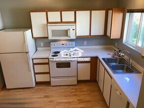 9094 Terra Verde Trail in Eden Prairie, MN - Building Photo - Building Photo