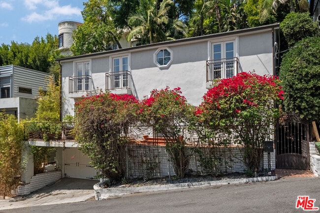 1531 Marmont Ave in Los Angeles, CA - Building Photo - Building Photo