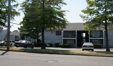 Lakeside Estate Apartments in Memphis, TN - Foto de edificio - Building Photo