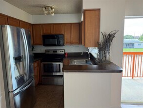 7610 Westwood Dr in Tamarac, FL - Building Photo - Building Photo
