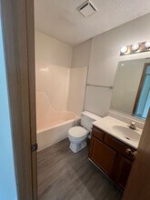 5946 Crossfield Dr in Evansville, IN - Foto de edificio - Building Photo