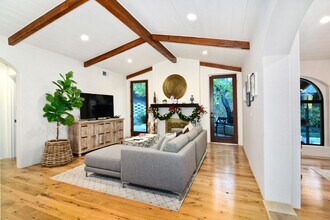 31350 Lobo Canyon Rd in Agoura Hills, CA - Building Photo - Building Photo