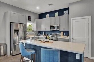 901 Hester St in Seabrook, TX - Building Photo - Building Photo
