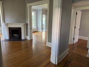56 Clarence Ave SE, Unit 1 in Minneapolis, MN - Building Photo - Building Photo
