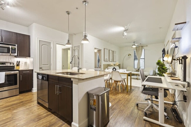 5250 Town and Country Blvd in Frisco, TX - Foto de edificio - Building Photo