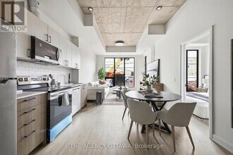 56 Bayswater Ave in Ottawa, ON - Building Photo - Building Photo