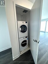 3900 Confederation Pkwy in Mississauga, ON - Building Photo - Building Photo