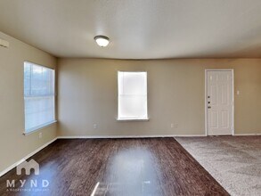 314 Queens Ct N in Mansfield, TX - Foto de edificio - Building Photo
