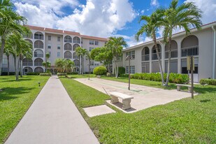 250 NE 20th St, Unit 419 in Boca Raton, FL - Building Photo