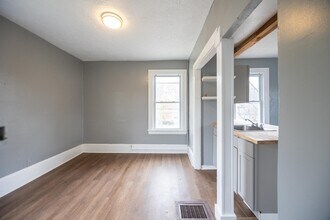 2257 E 80th St in Cleveland, OH - Building Photo - Building Photo