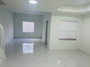 4934 White Mangrove Way E in Fort Lauderdale, FL - Building Photo - Building Photo