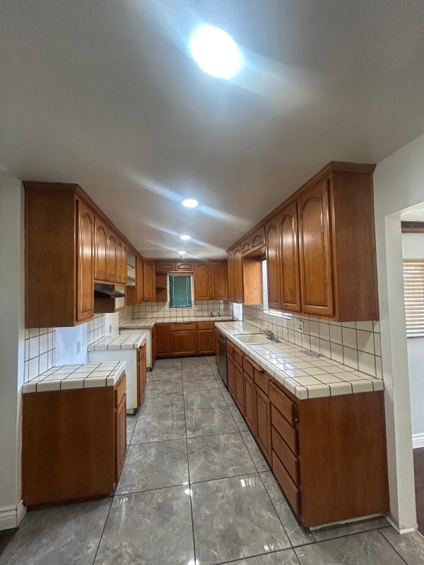 21002 Dalaman Ave in Lakewood, CA - Building Photo - Building Photo