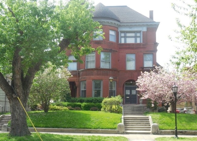 1436 S 3rd St, Unit #4 in Louisville, KY - Building Photo - Building Photo